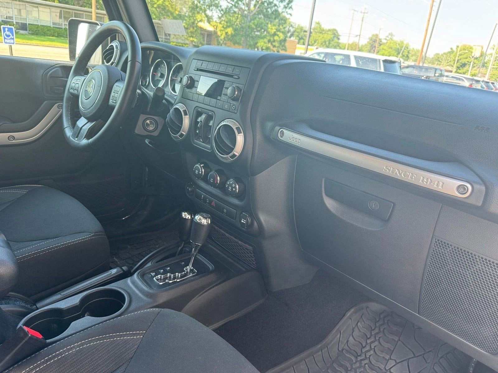 2017 Jeep Wrangler Unlimited Sahara 4x4