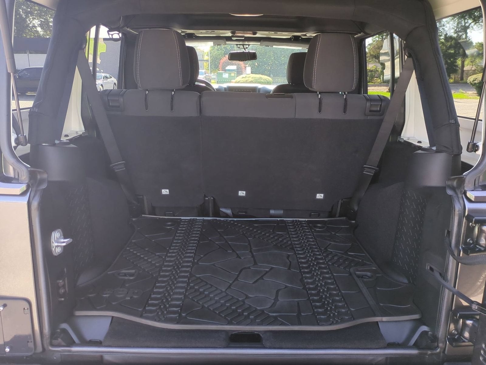 2017 Jeep Wrangler Unlimited Sahara 4x4
