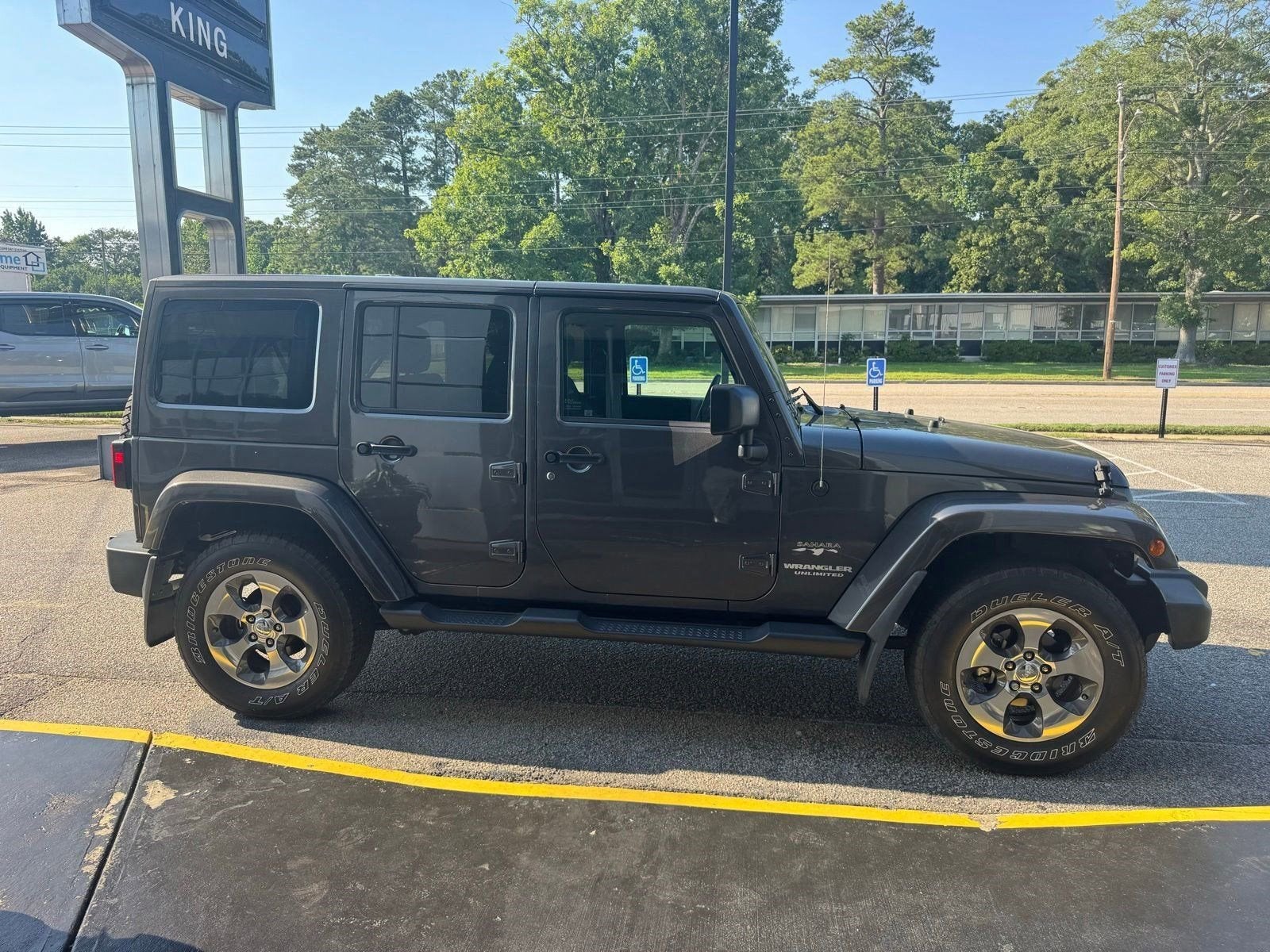 2017 Jeep Wrangler Unlimited Sahara 4x4