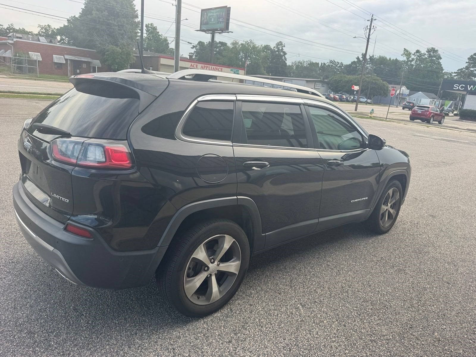 2021 Jeep Cherokee Limited FWD