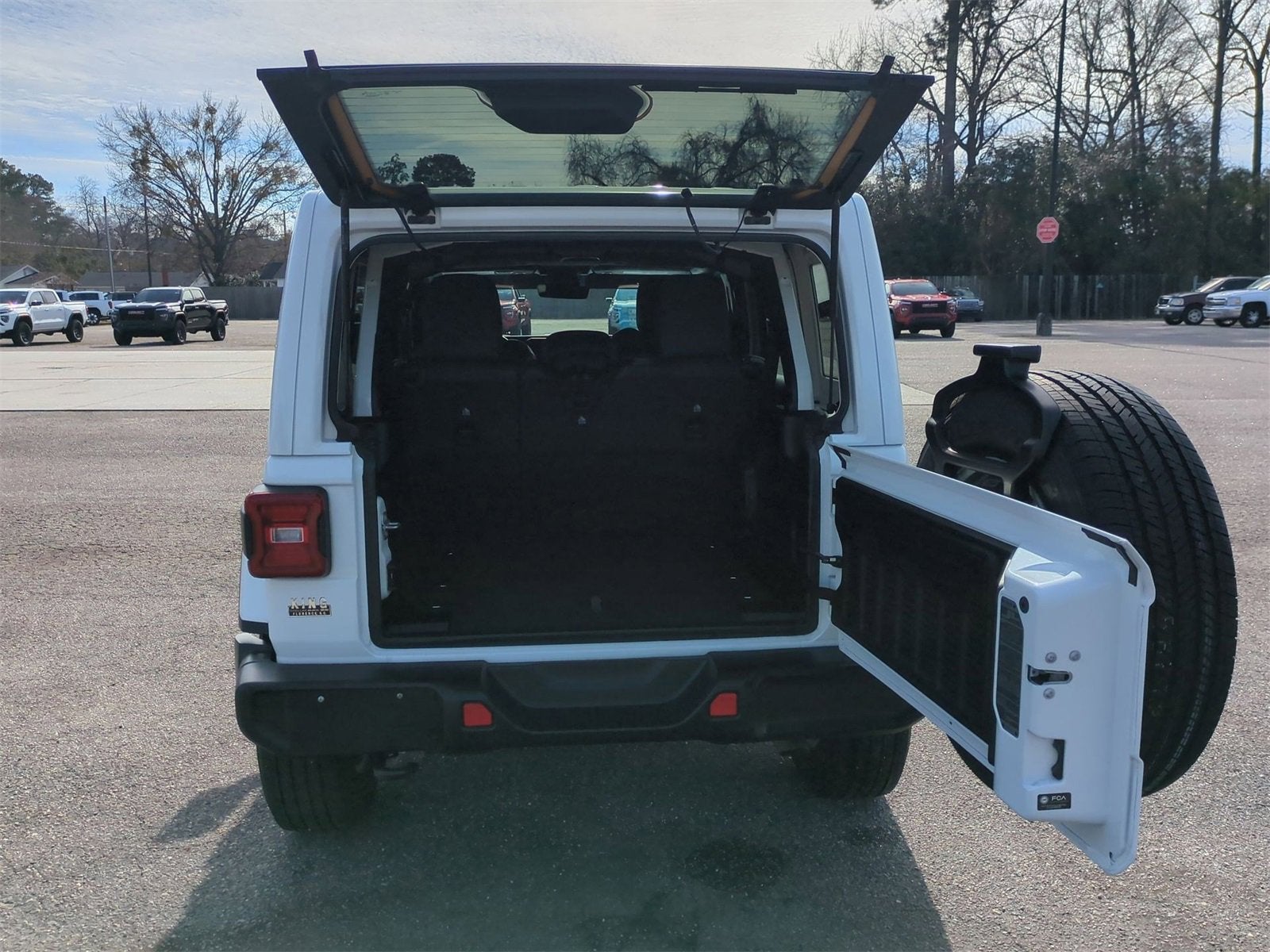 2024 Jeep Wrangler 4-Door Sahara 4x4