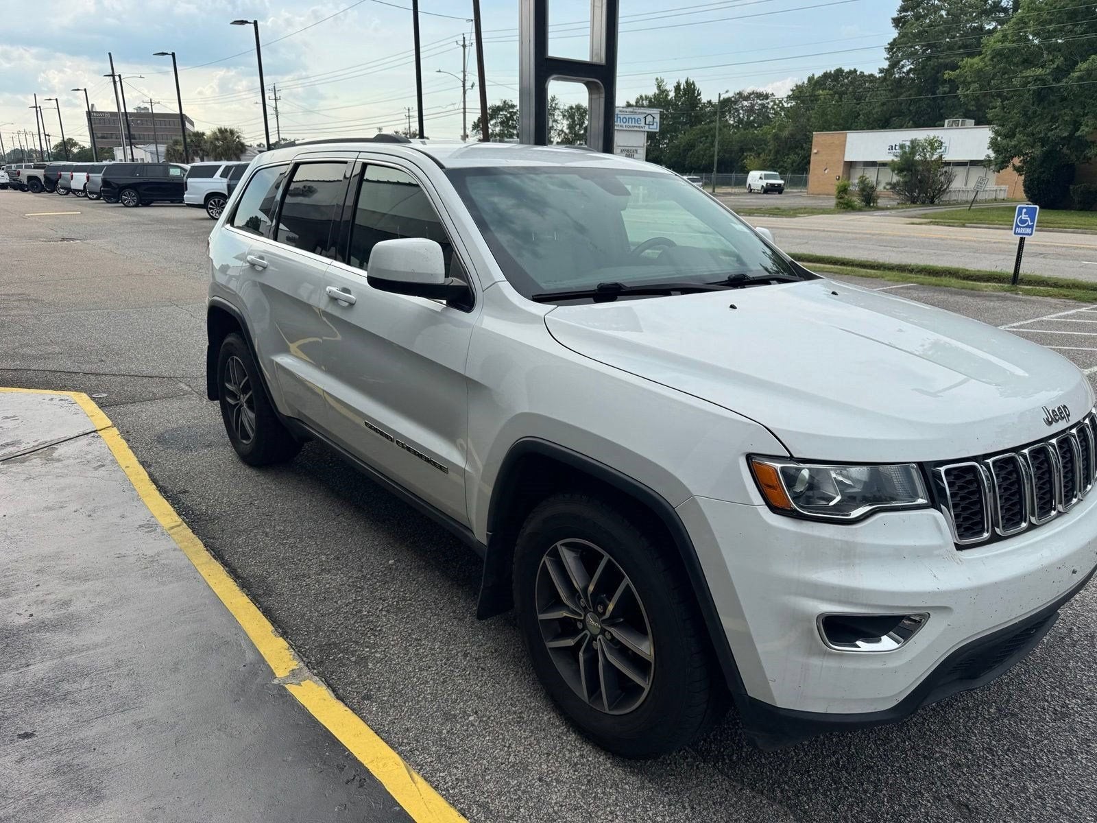 2018 Jeep Grand Cherokee Laredo E 4x2