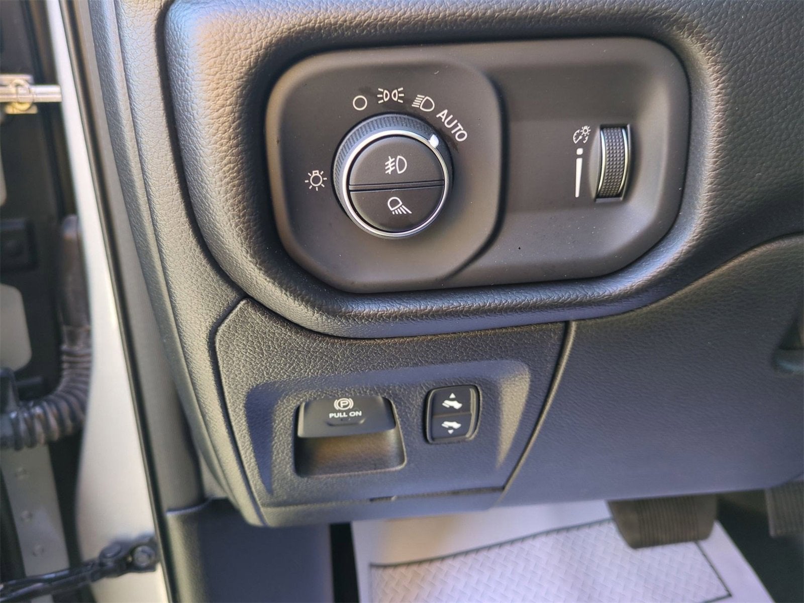 2022 RAM 1500 Rebel Crew Cab 4x4 5'7" Box