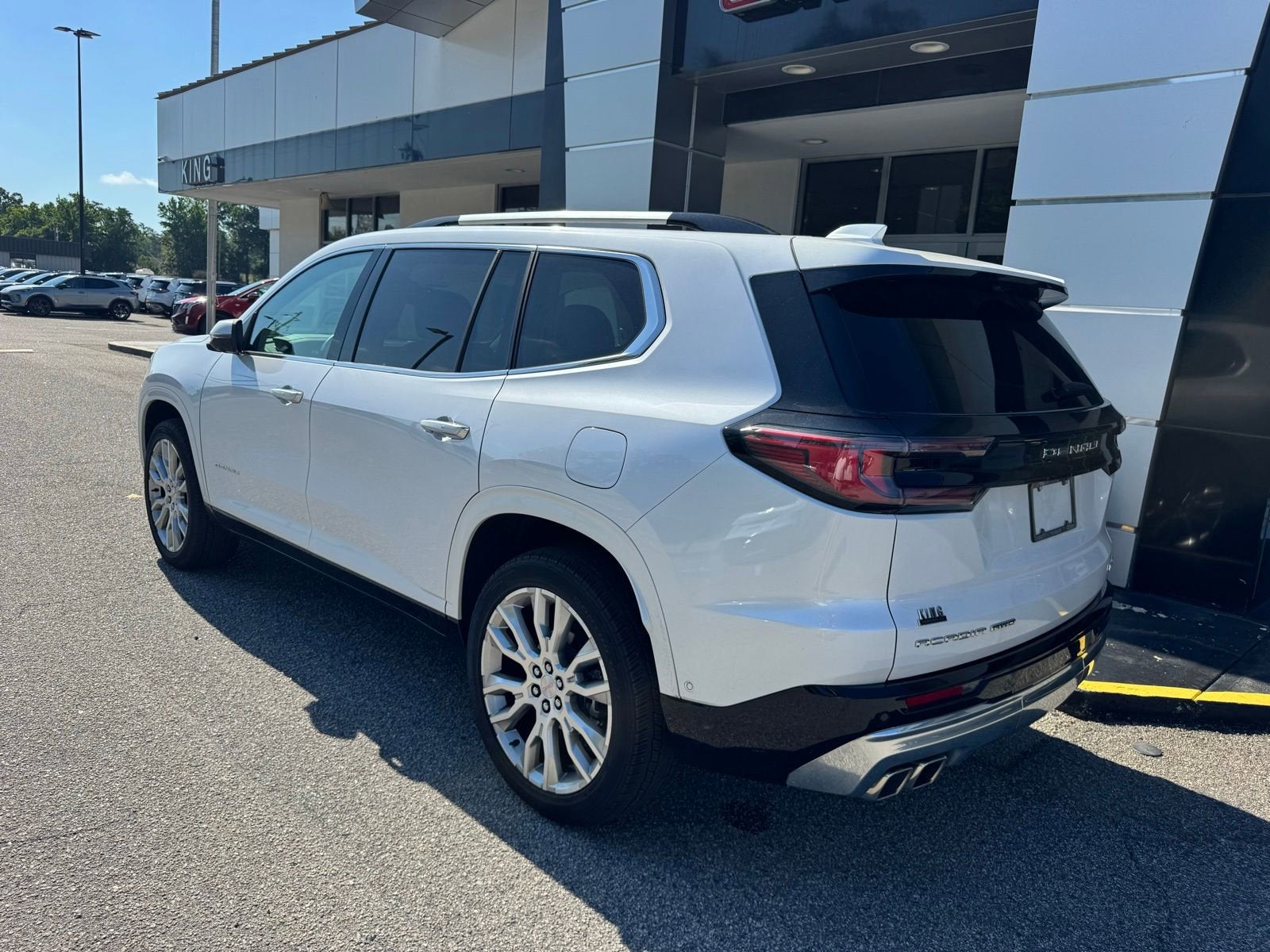 2024 GMC Acadia Denali