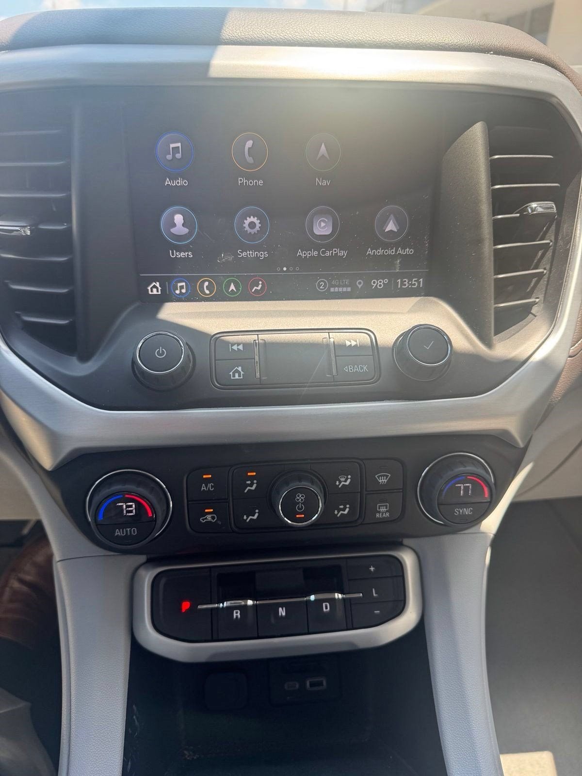 2023 GMC Acadia SLT