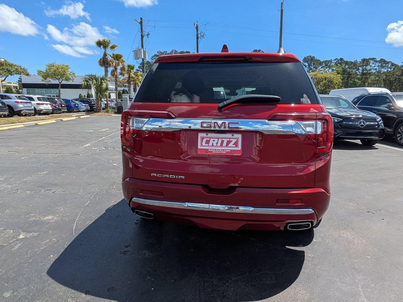 2023 GMC Acadia Denali