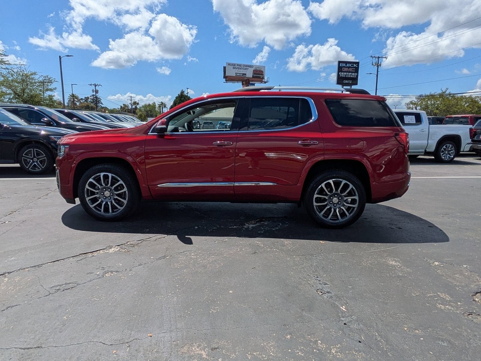 2023 GMC Acadia Denali