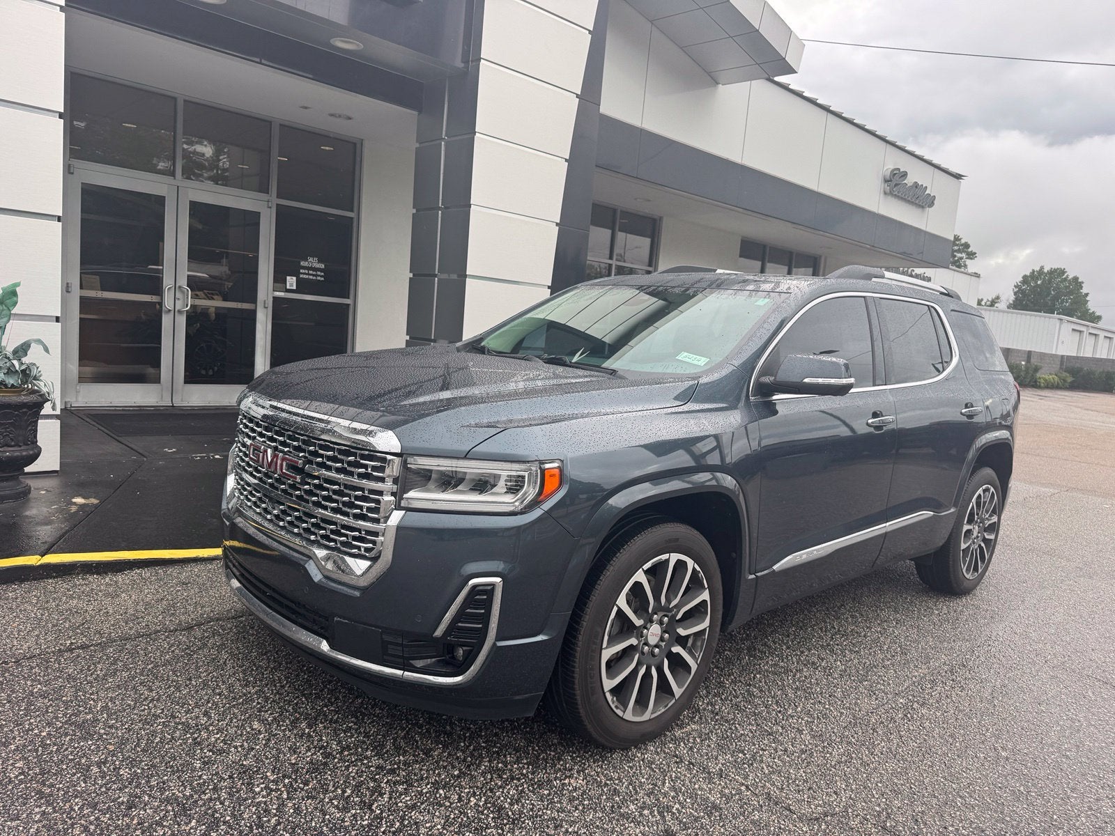 2020 GMC Acadia Denali