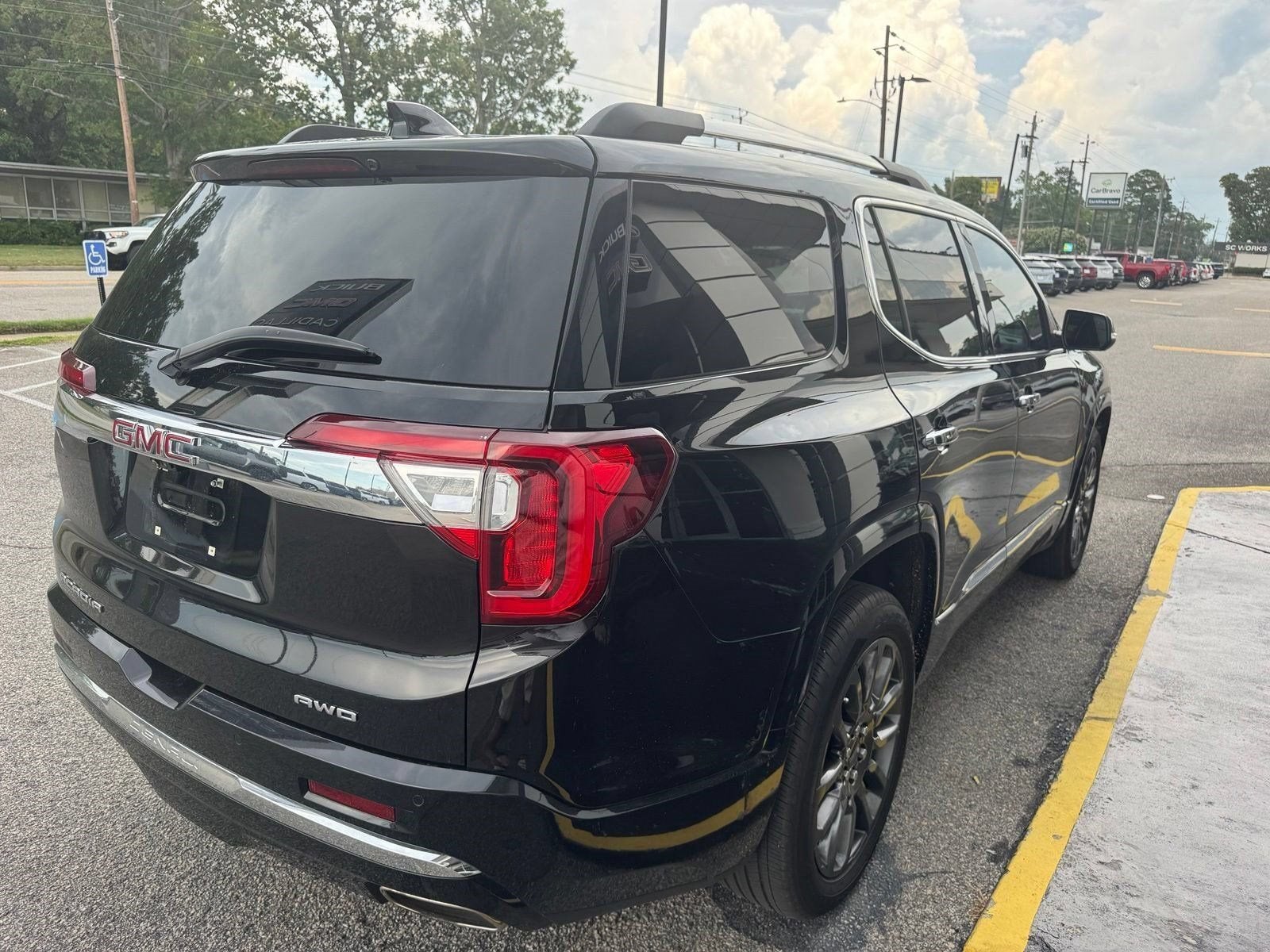 2022 GMC Acadia Denali