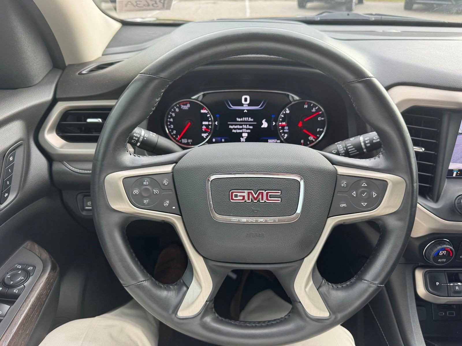2022 GMC Acadia Denali