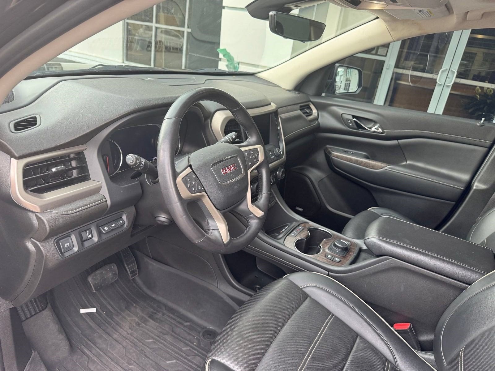 2022 GMC Acadia Denali