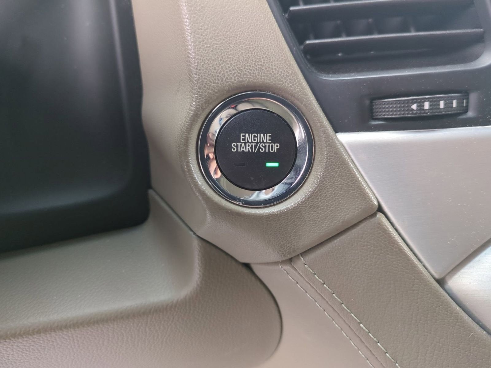 2017 GMC Yukon XL SLT