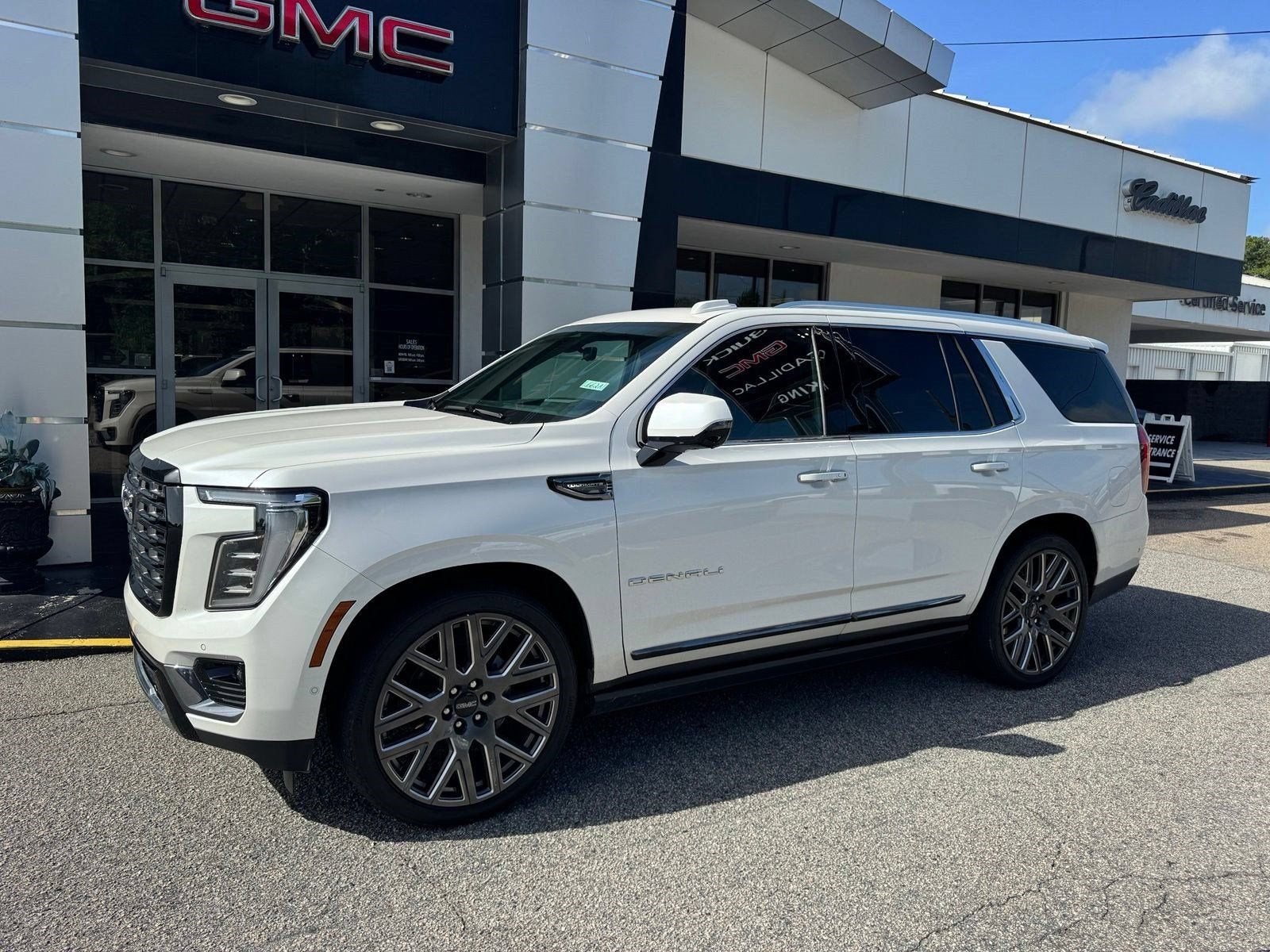 2025 GMC Yukon Denali Ultimate