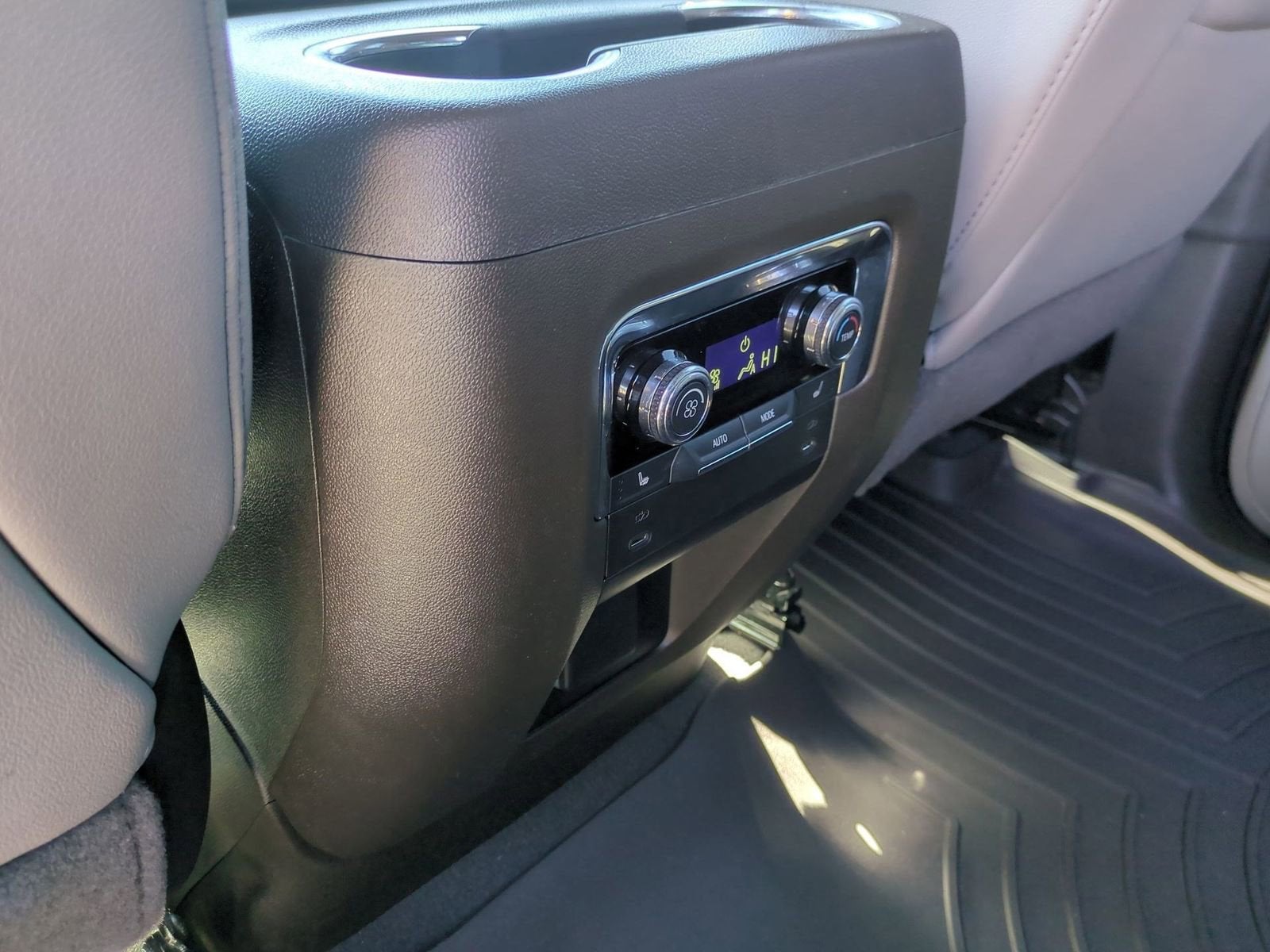 2025 GMC Yukon XL Elevation