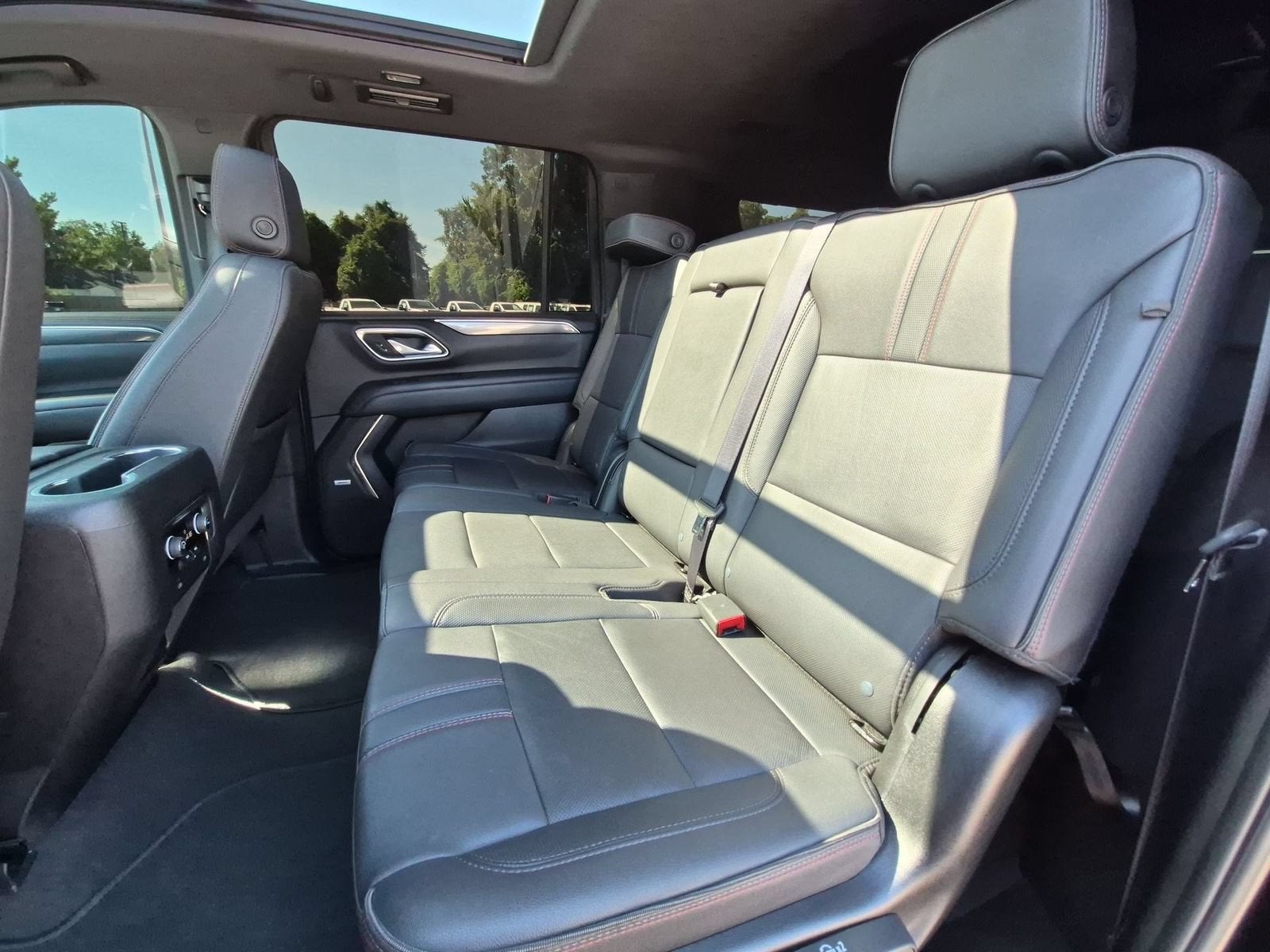 2024 Chevrolet Suburban RST