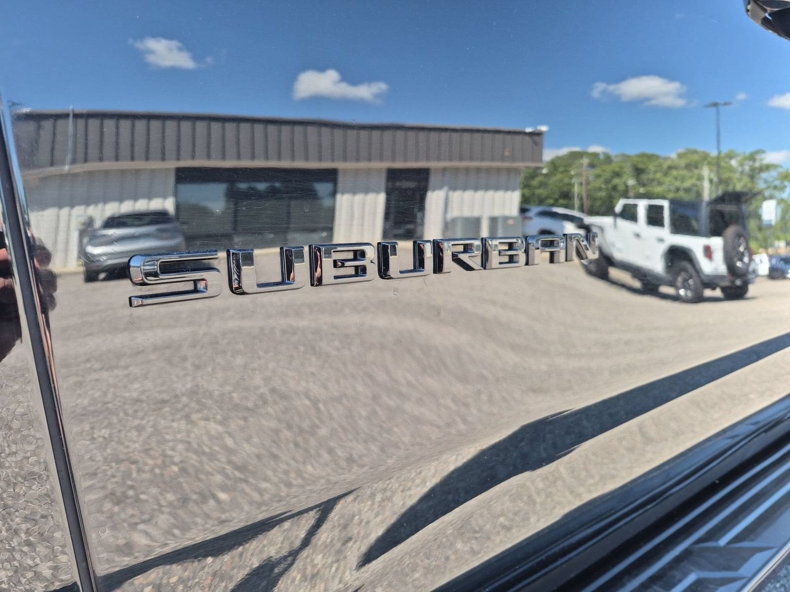 2024 Chevrolet Suburban RST