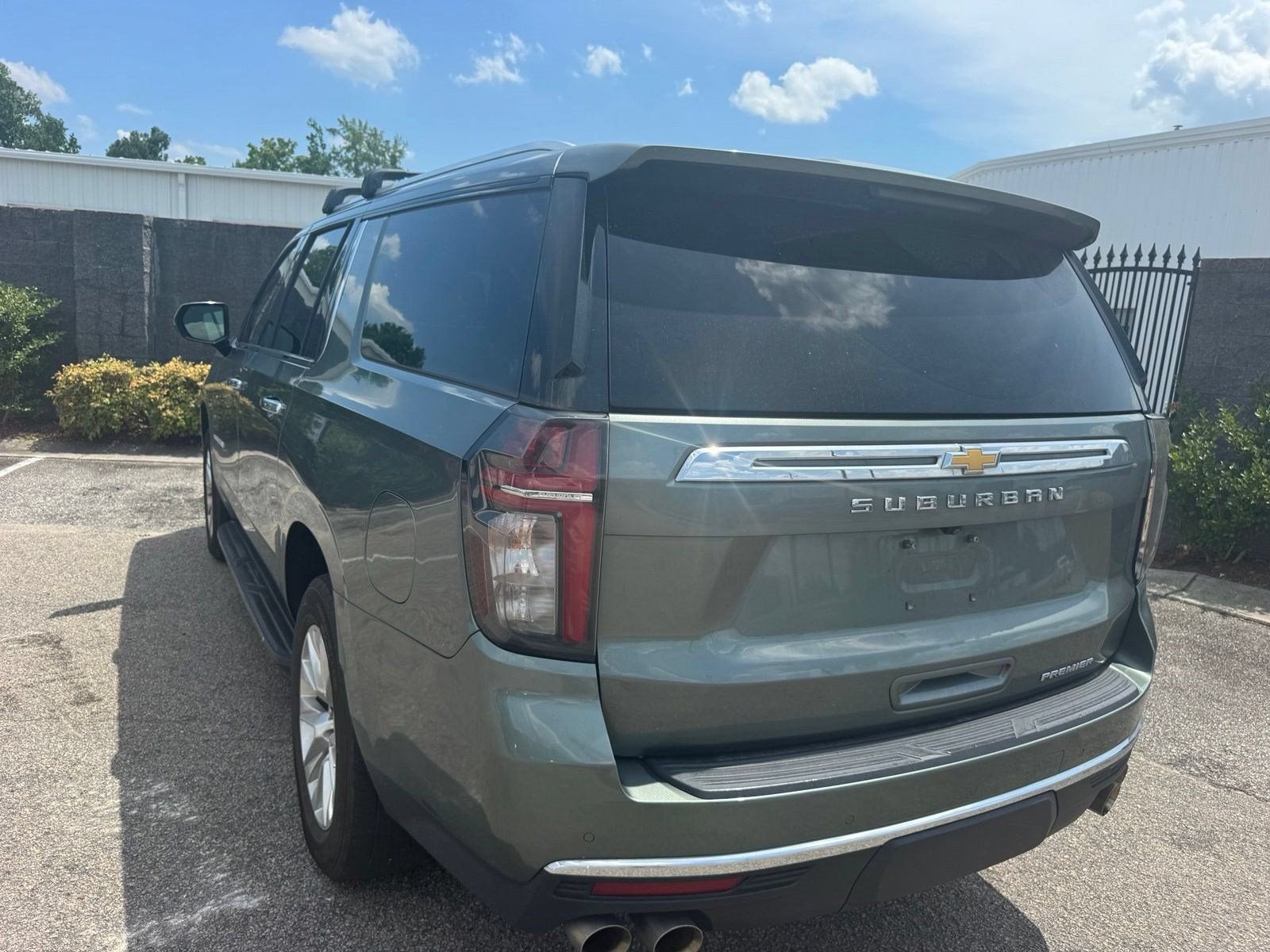 2023 Chevrolet Suburban Premier
