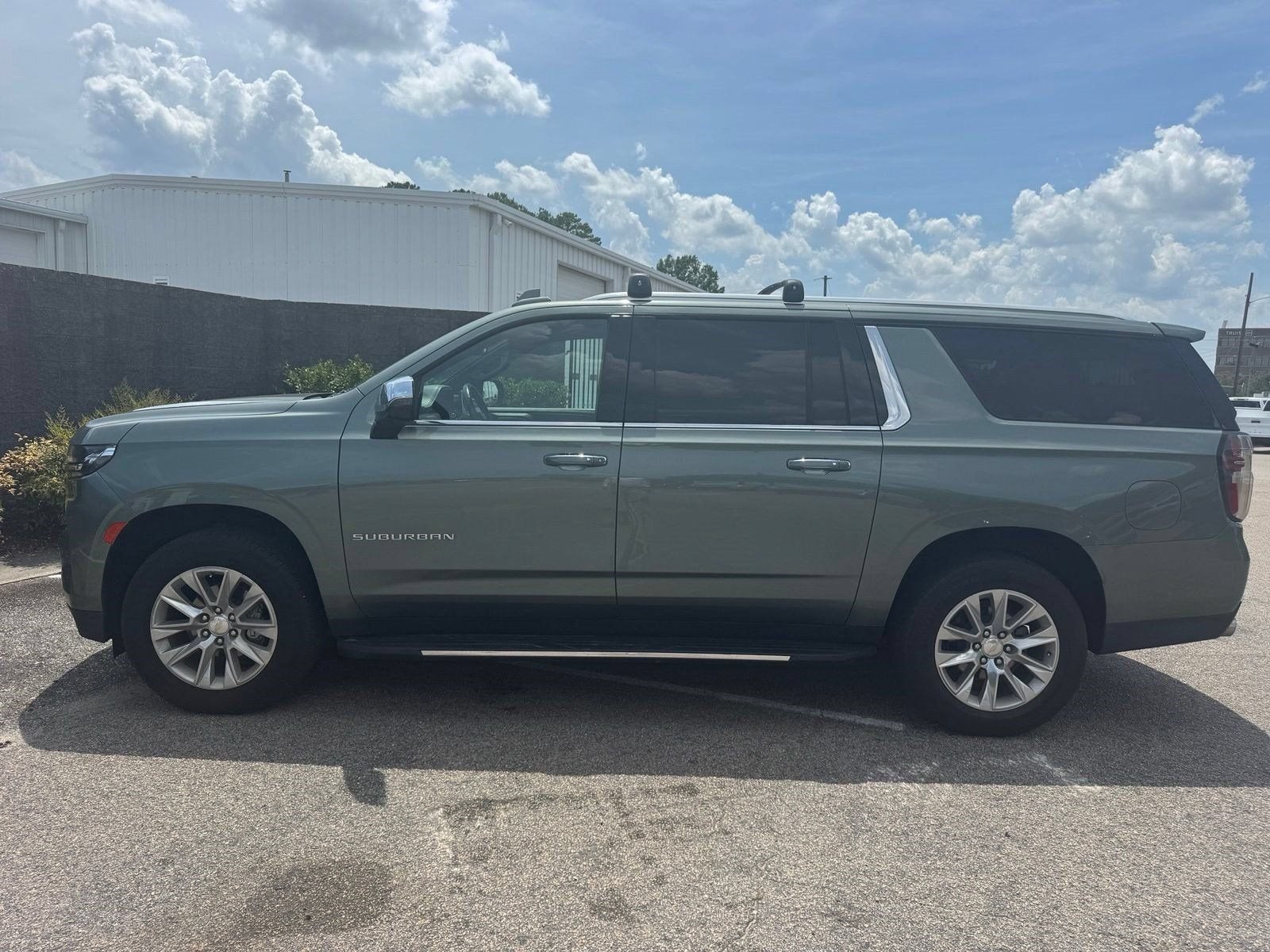 2023 Chevrolet Suburban Premier