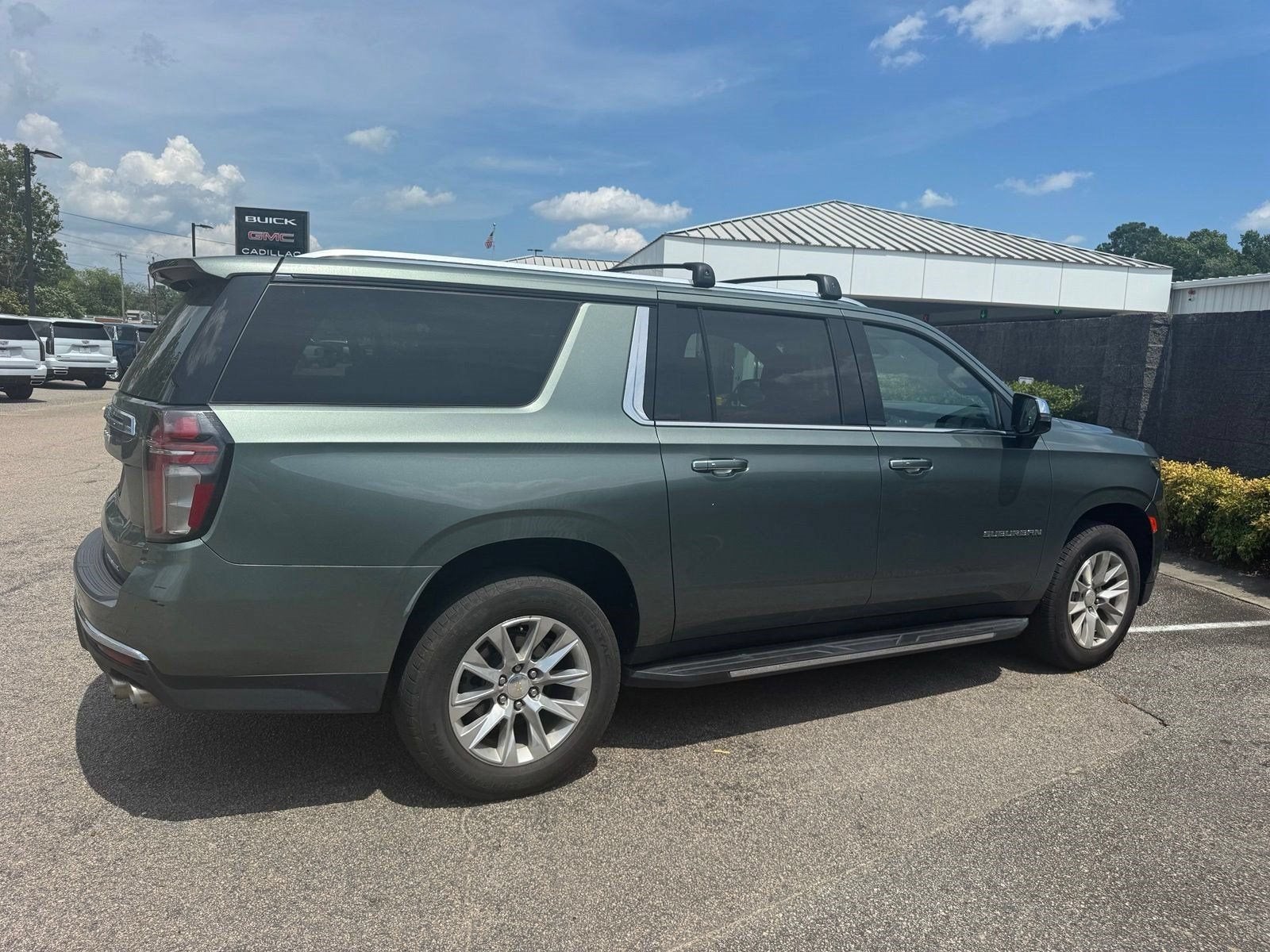 2023 Chevrolet Suburban Premier