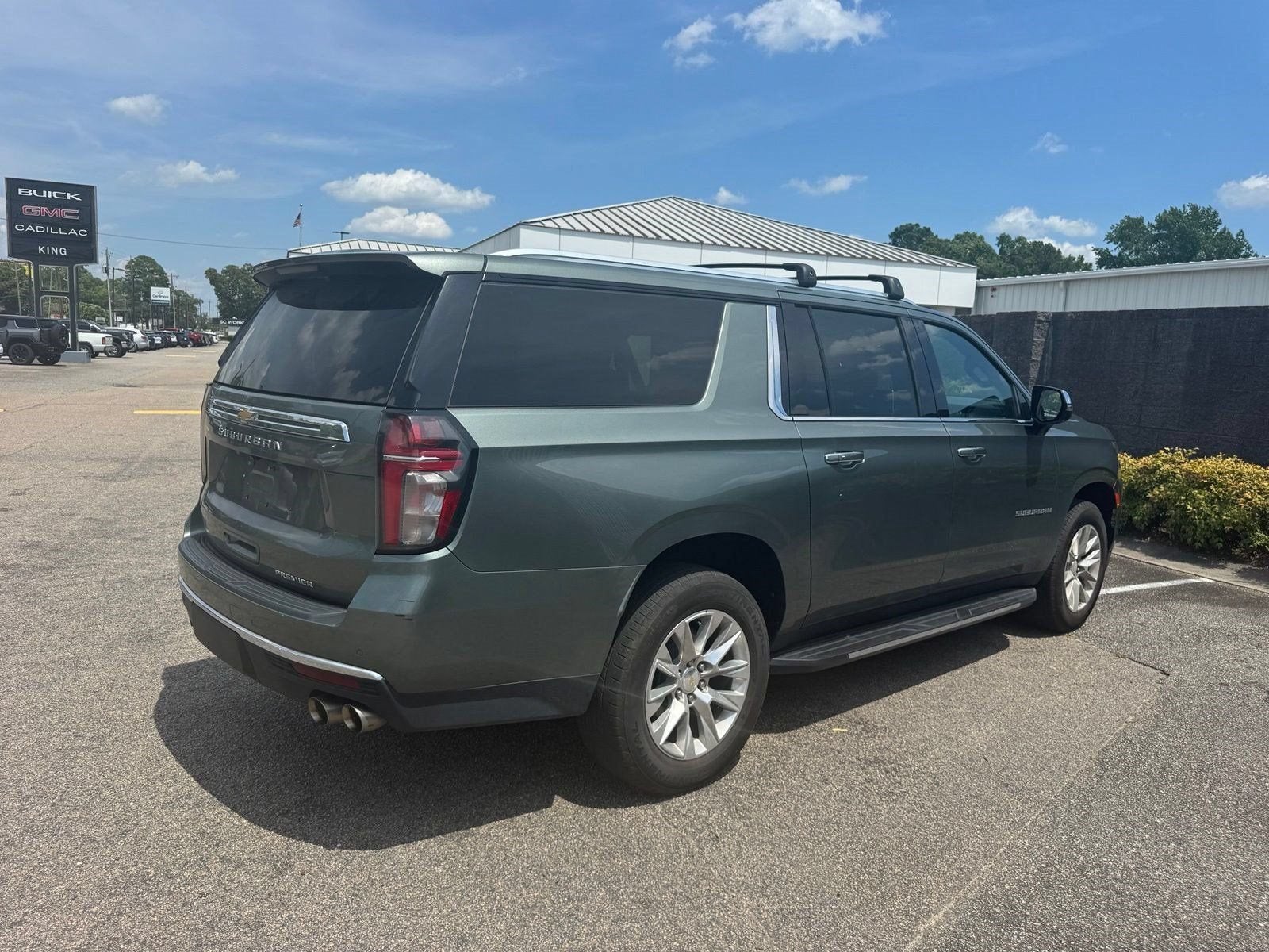 2023 Chevrolet Suburban Premier