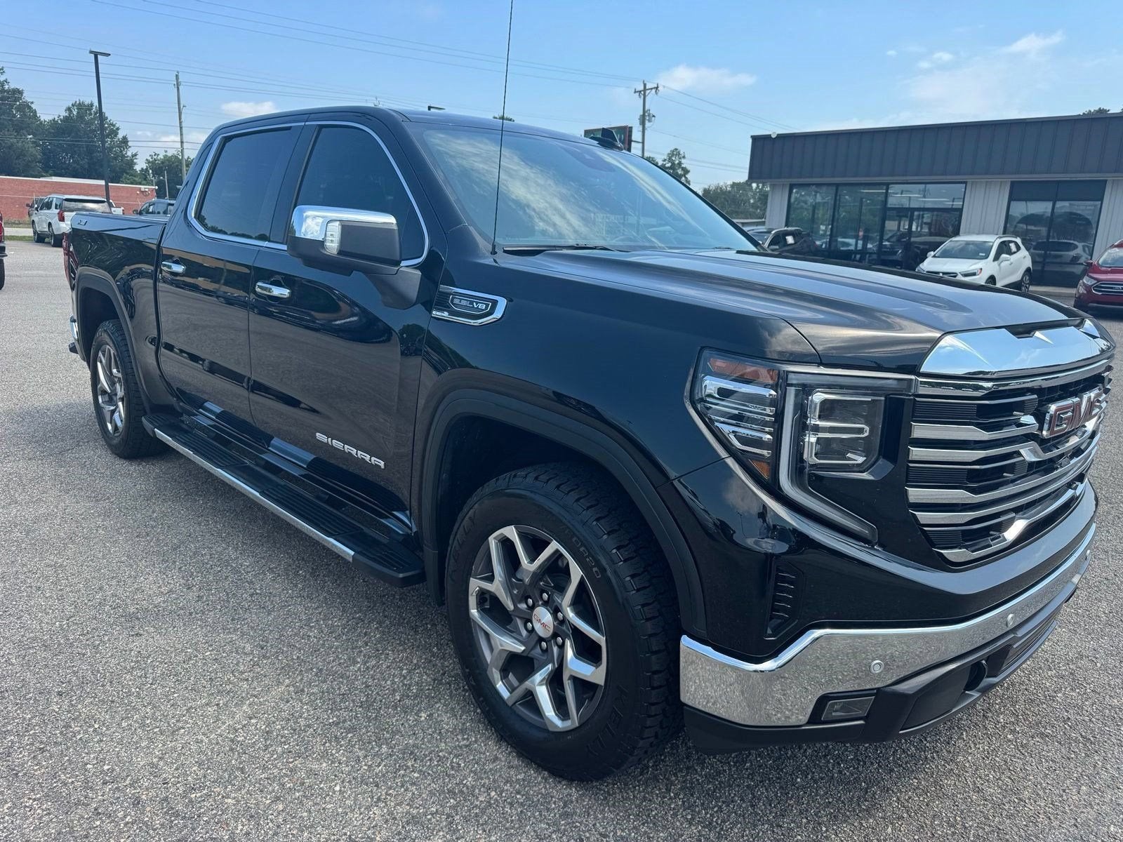 2024 GMC Sierra 1500 SLT