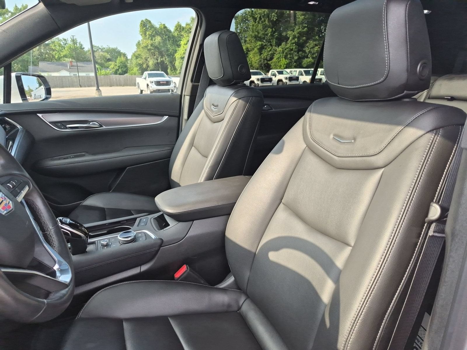 2024 Cadillac XT6 Luxury