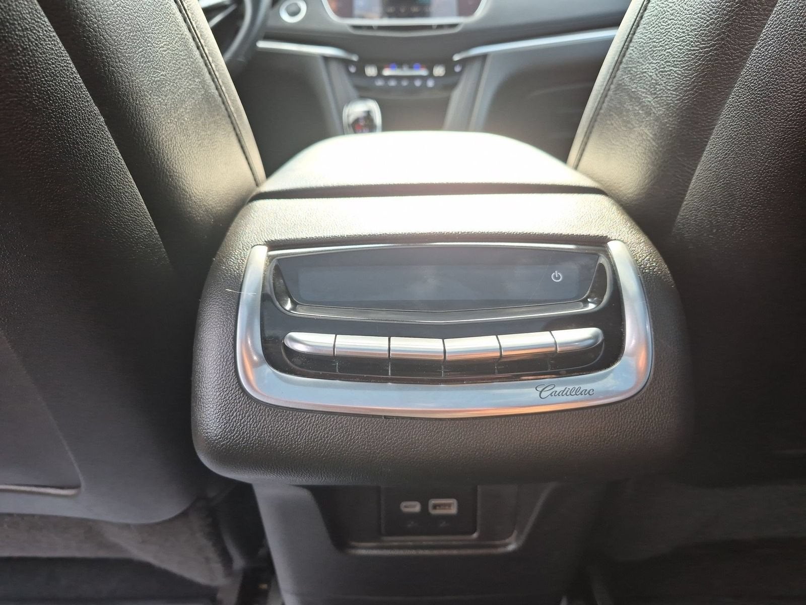 2024 Cadillac XT6 Luxury