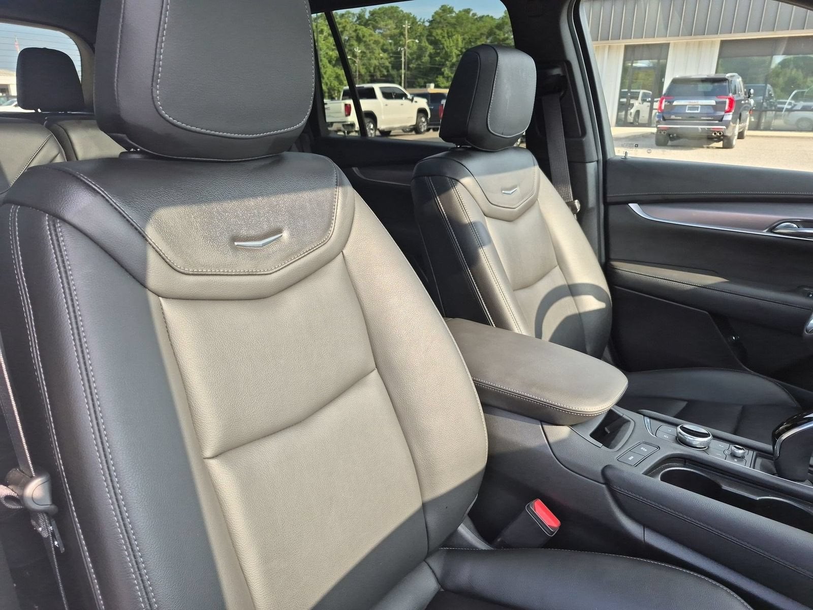 2024 Cadillac XT6 Luxury