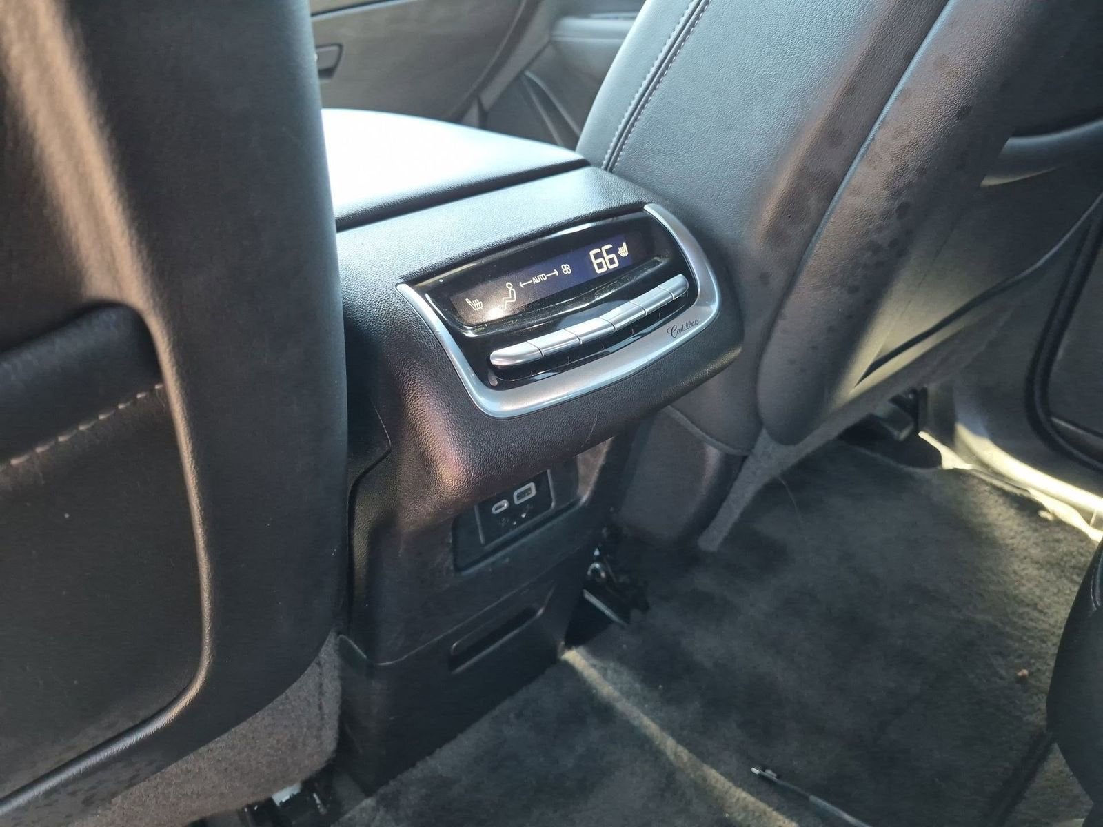 2023 Cadillac XT6 Sport