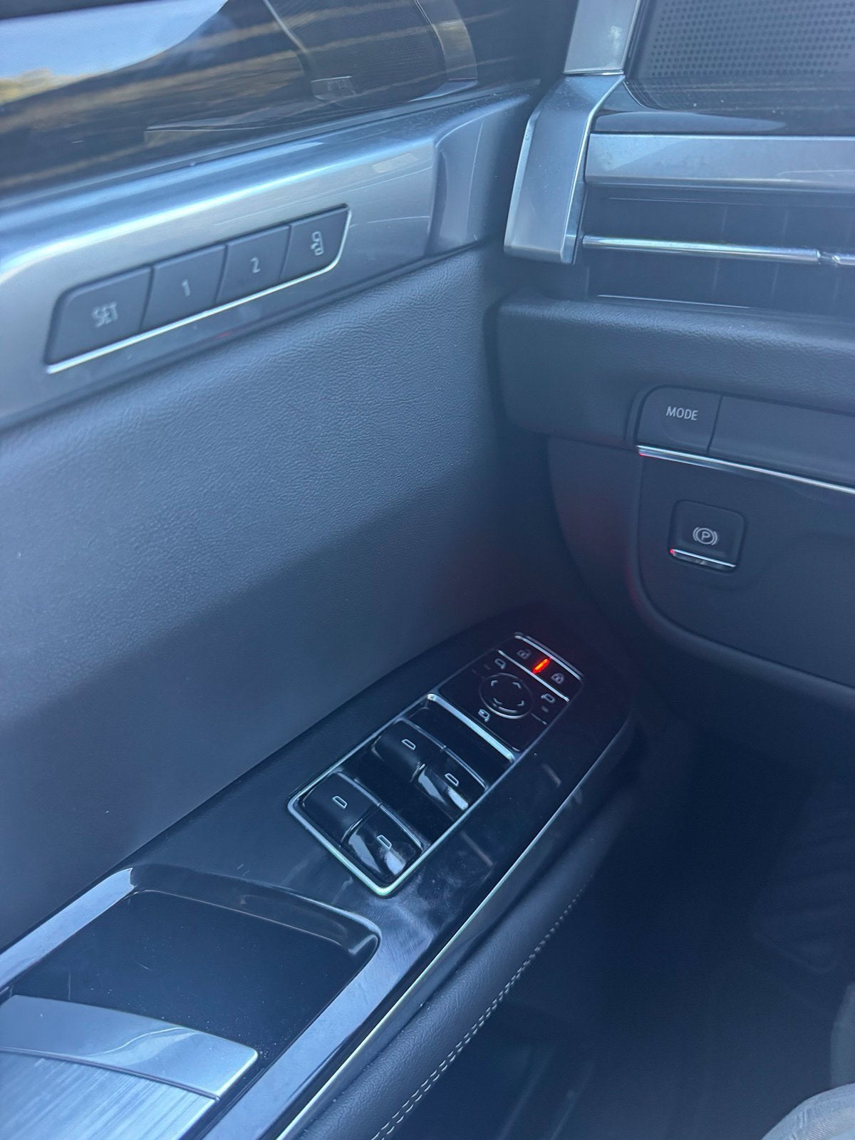 2025 Cadillac Escalade Luxury