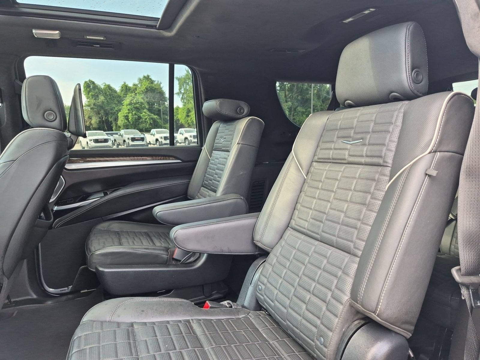 2025 Cadillac Escalade ESV Sport Platinum