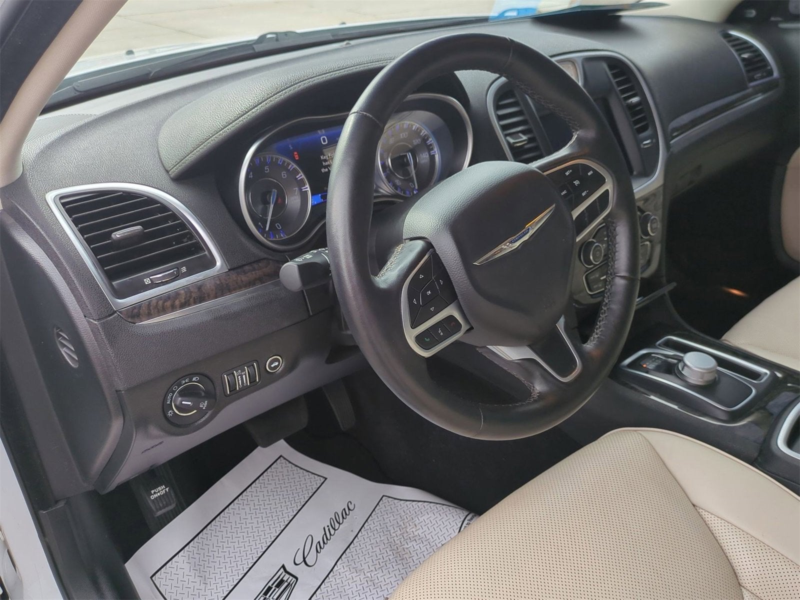 2022 Chrysler 300 Touring L