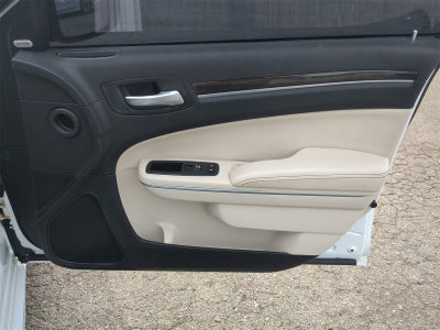 2022 Chrysler 300 Touring L