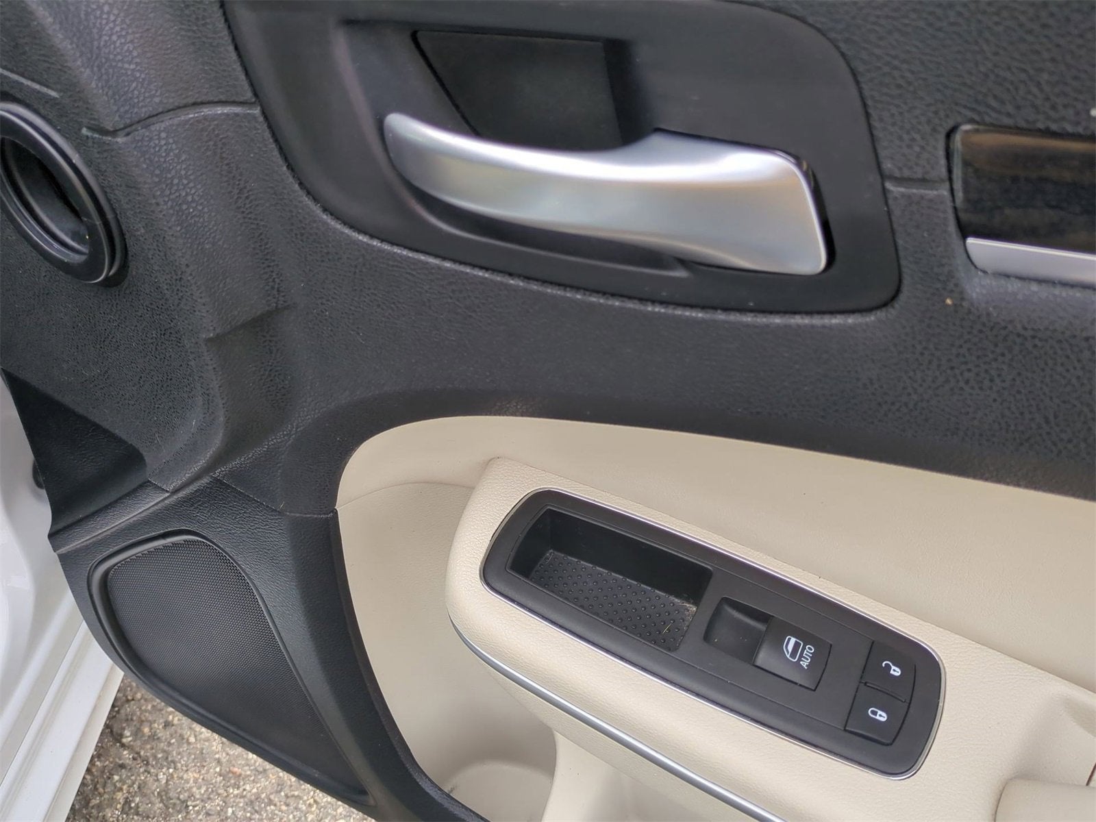 2022 Chrysler 300 Touring L