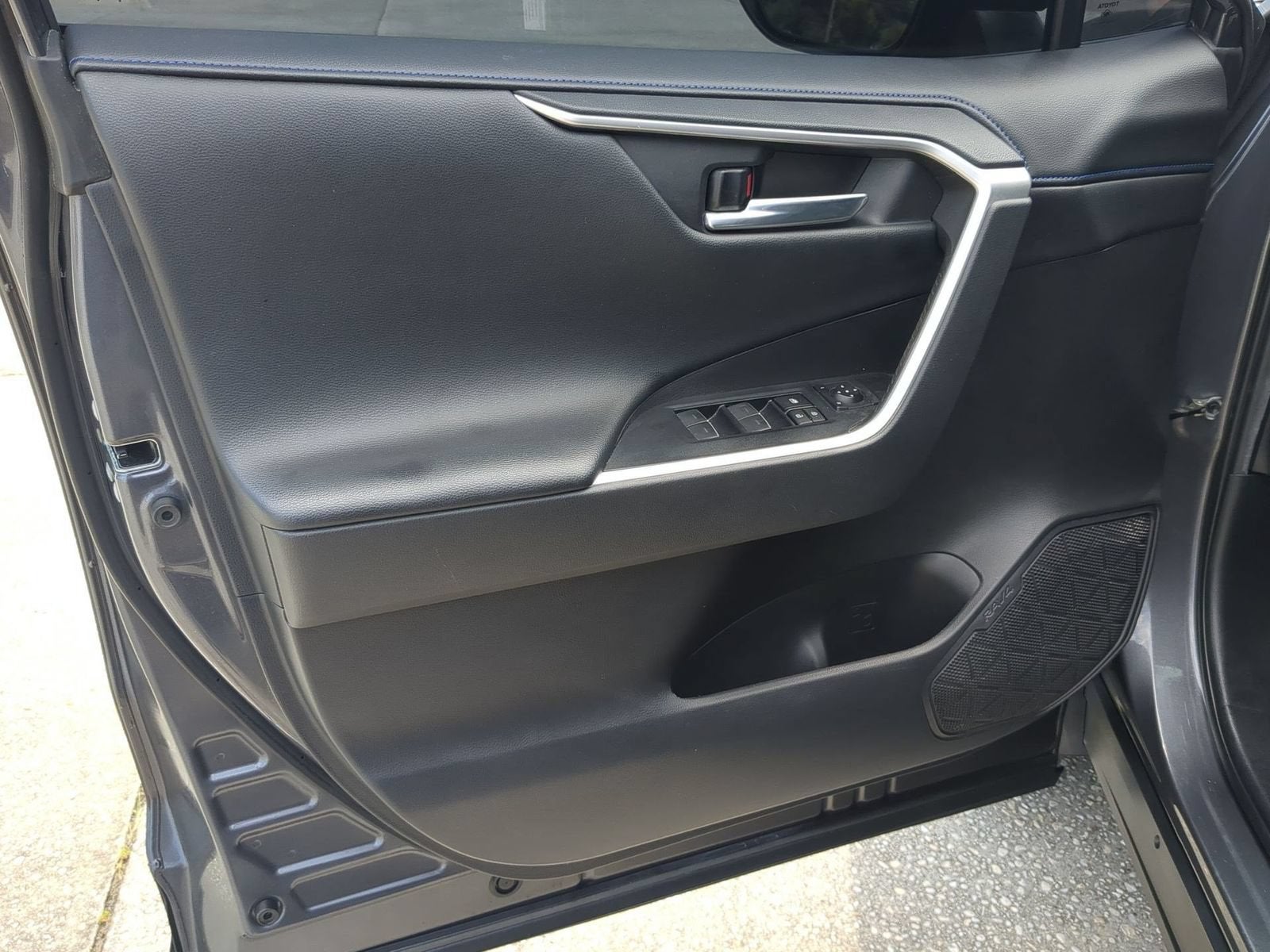 2022 Toyota RAV4 XSE Hybrid
