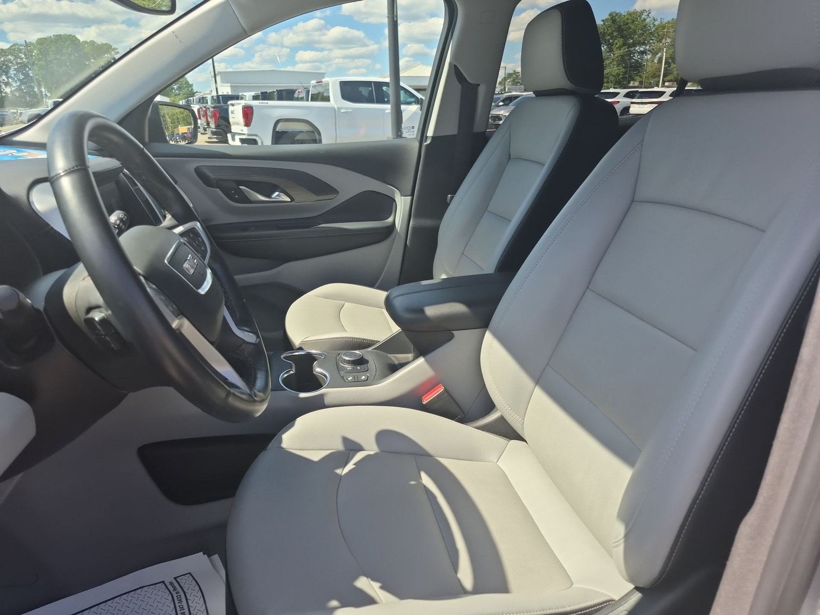 2024 GMC Terrain SLT - Photo 18