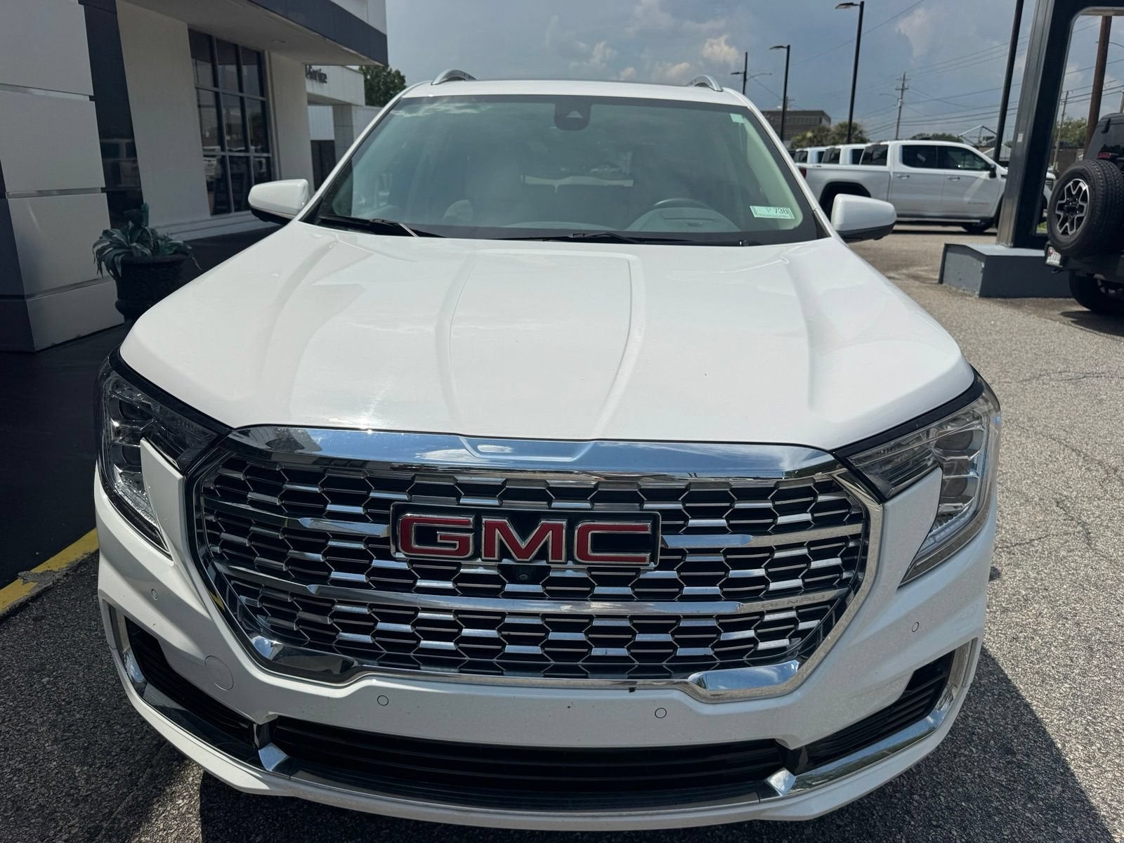 2023 GMC Terrain Denali