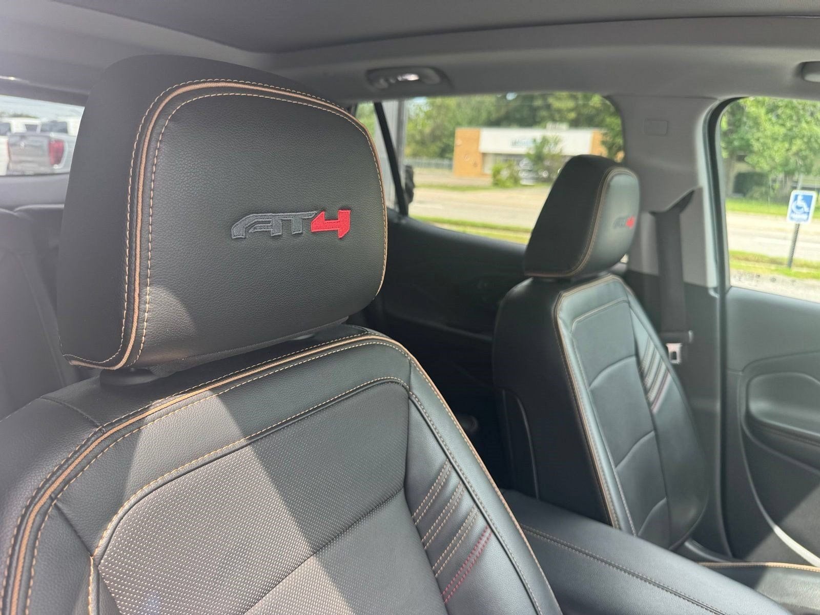 2023 GMC Terrain AT4
