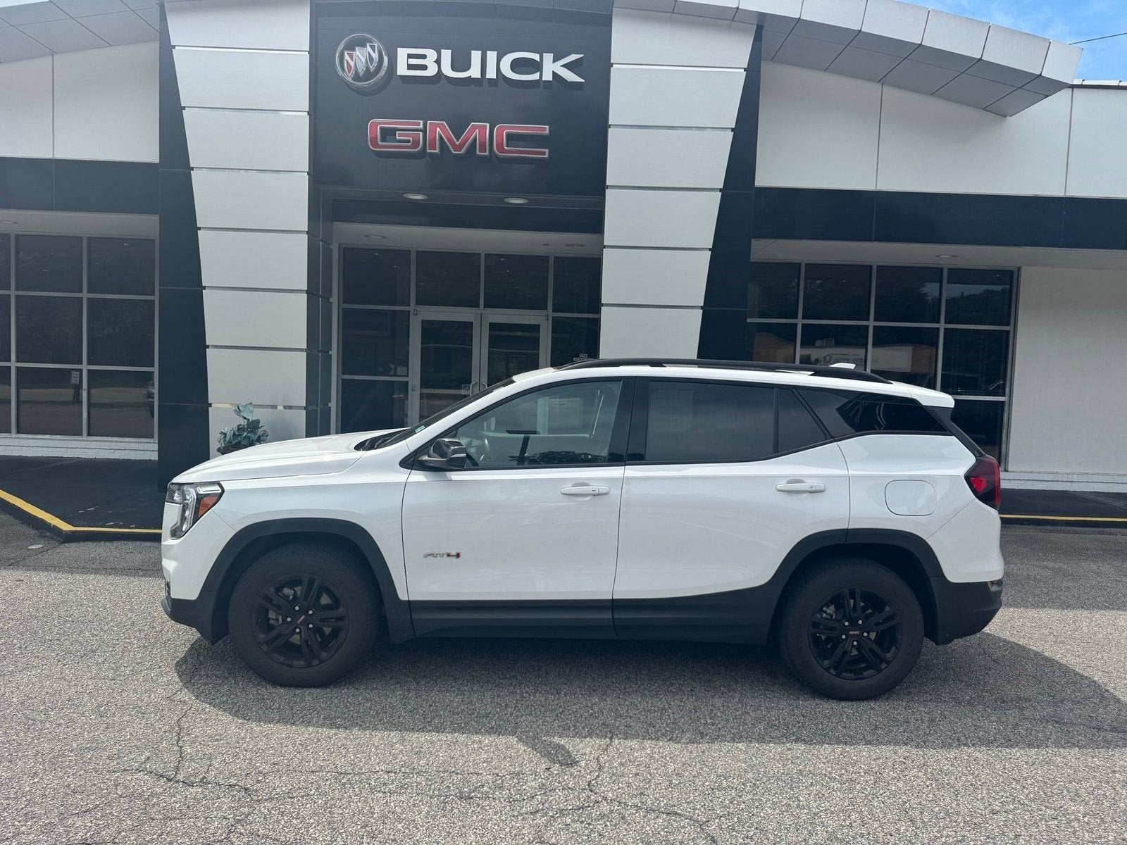 2023 GMC Terrain AT4