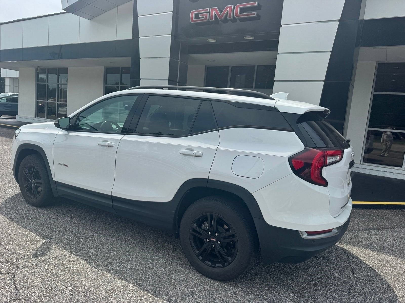 2023 GMC Terrain AT4