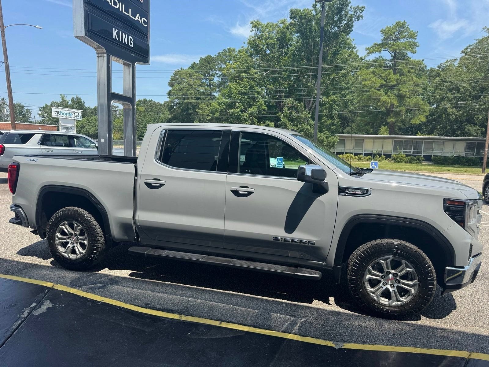 2024 GMC Sierra 1500 SLE