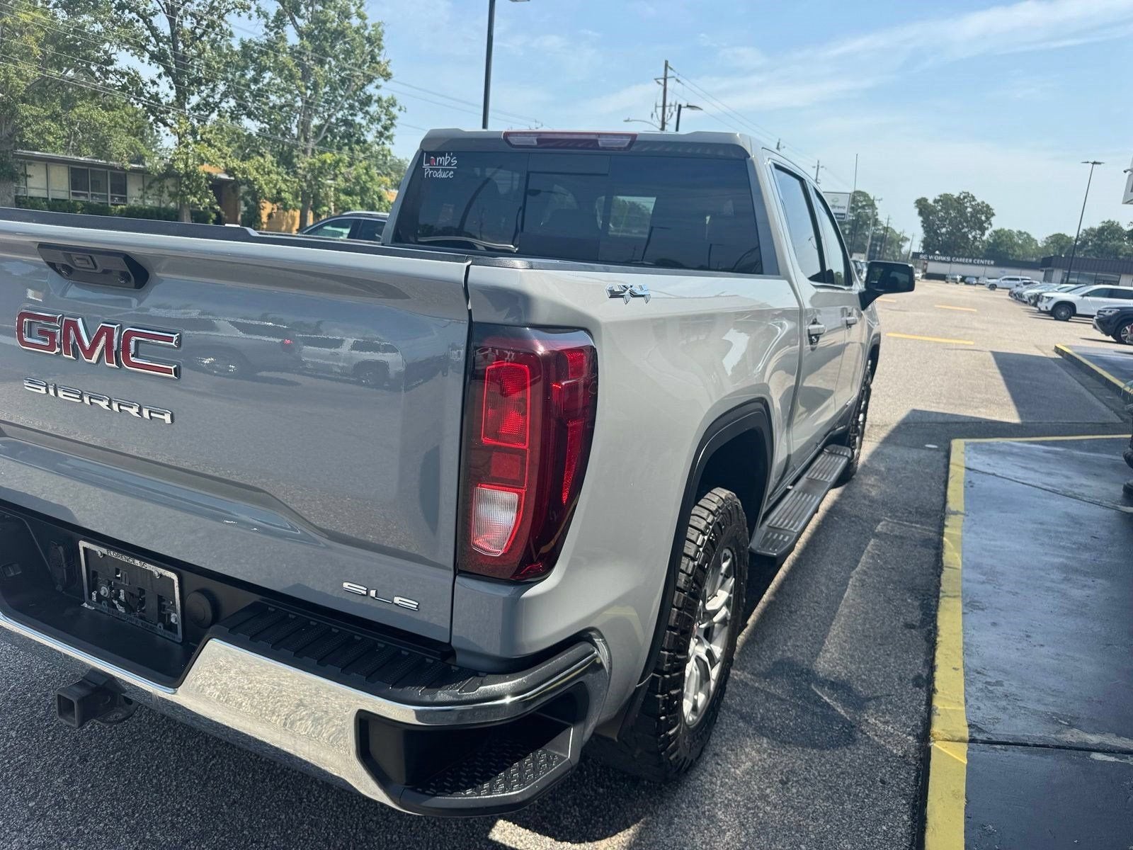2024 GMC Sierra 1500 SLE