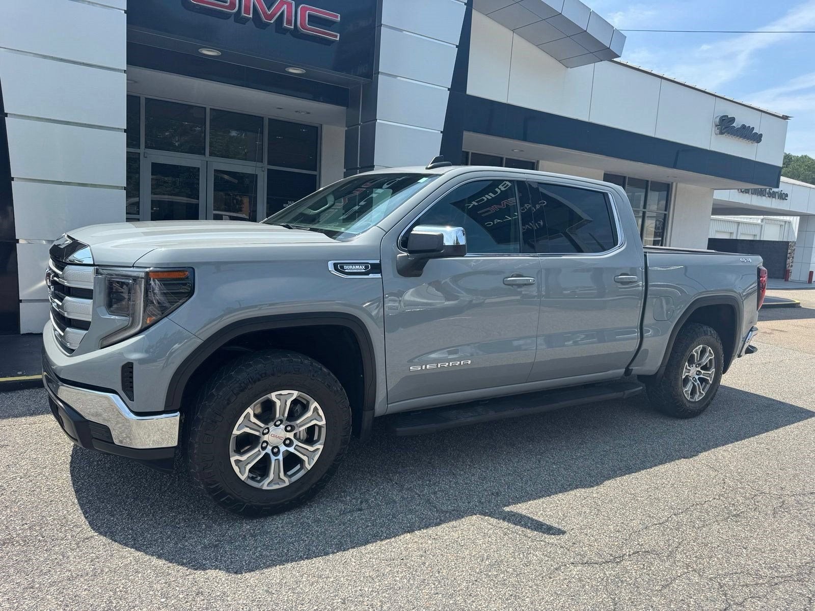 2024 GMC Sierra 1500 SLE