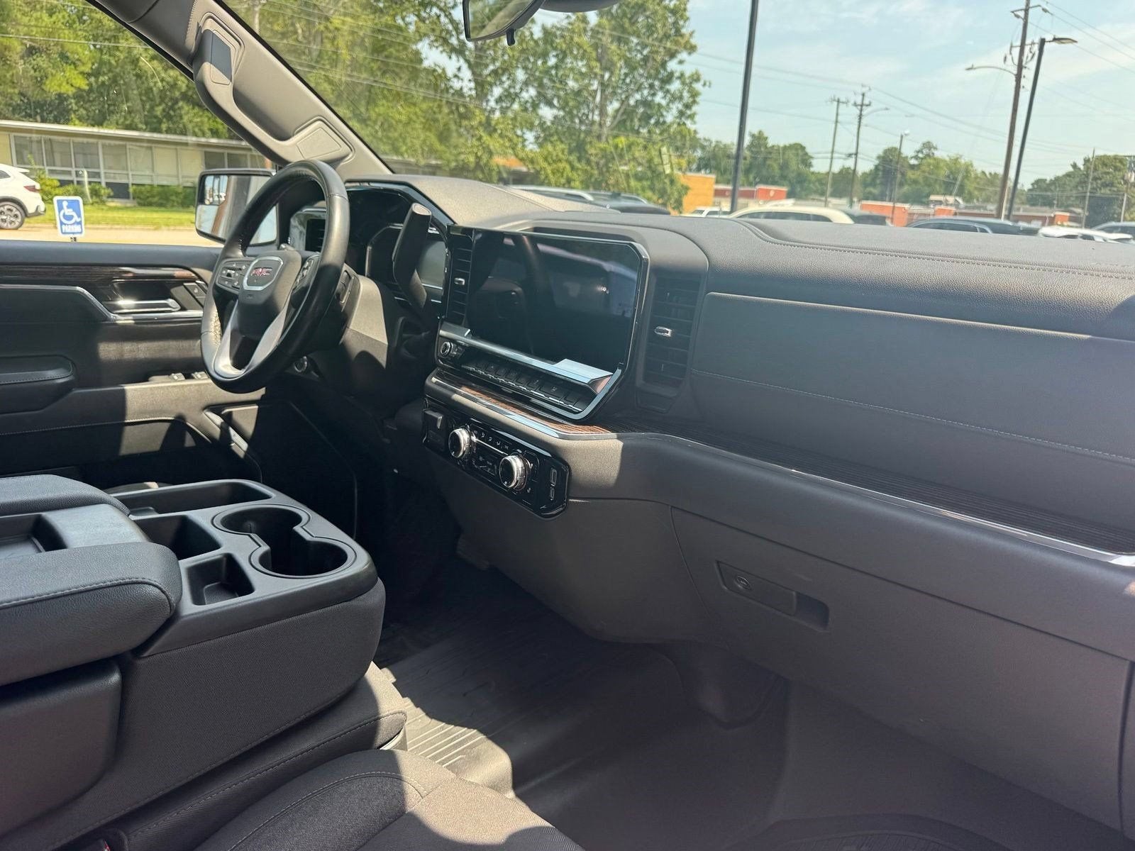 2024 GMC Sierra 1500 SLE