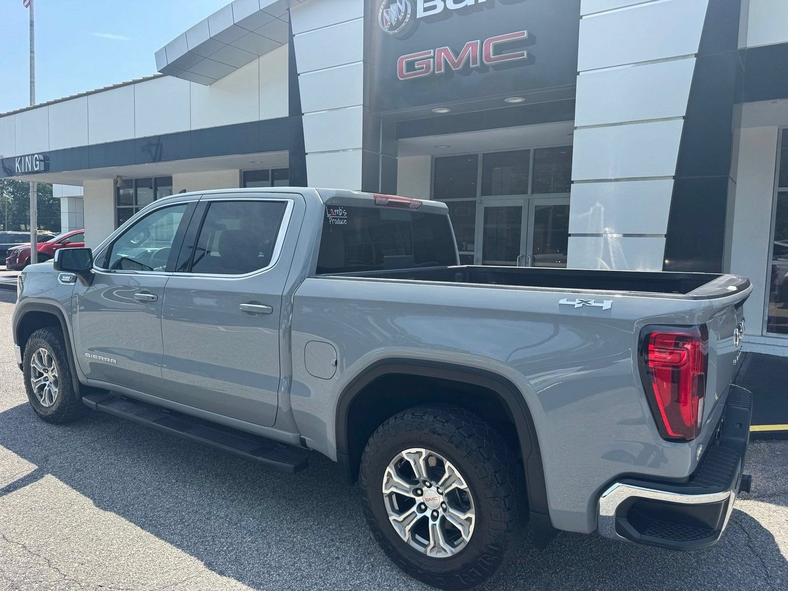 2024 GMC Sierra 1500 SLE