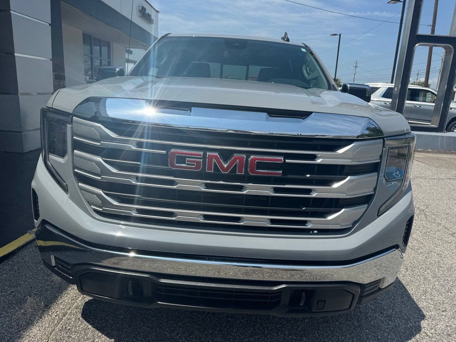 2024 GMC Sierra 1500 SLE