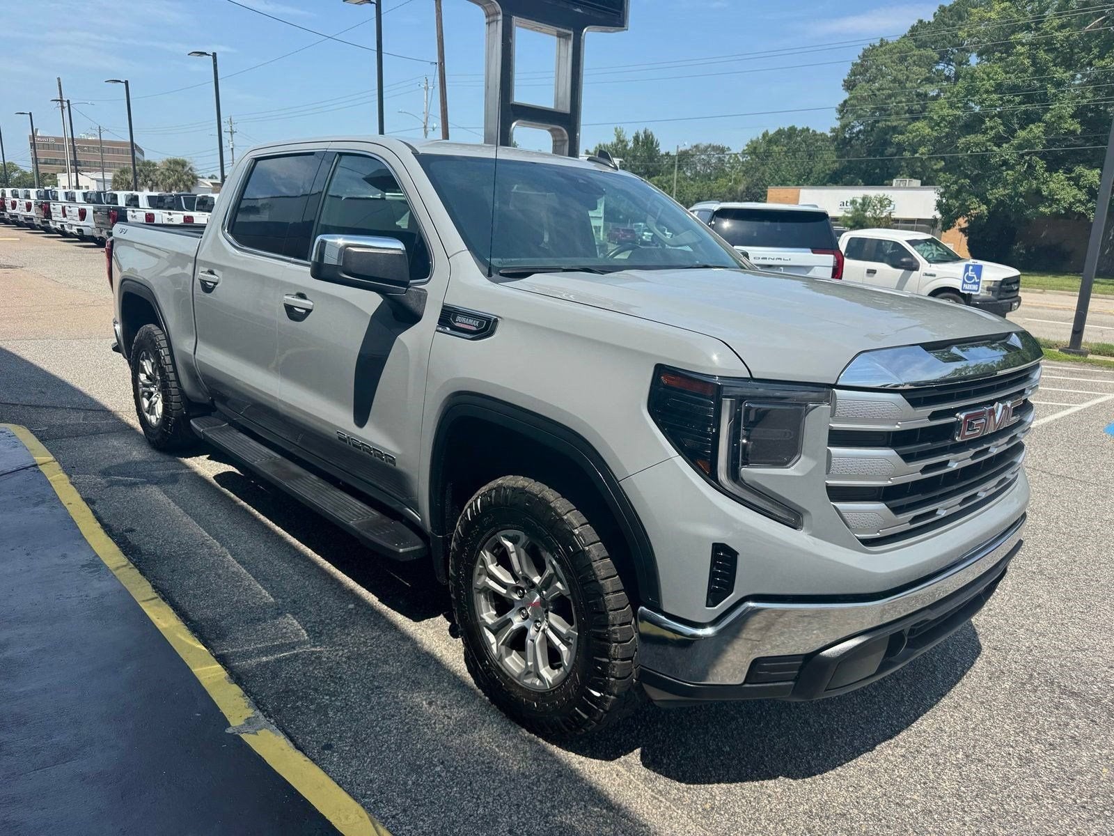 2024 GMC Sierra 1500 SLE