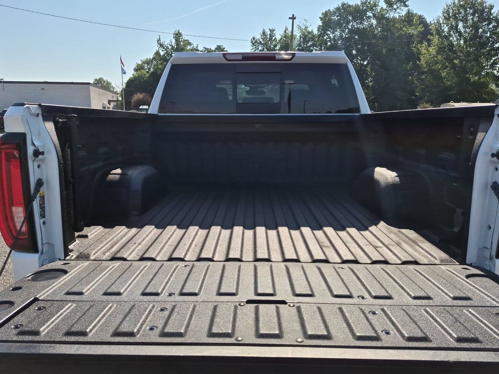 2024 GMC Sierra 1500 SLT - Photo 26