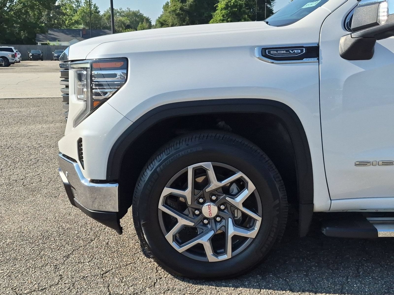 2024 GMC Sierra 1500 SLT - Photo 35