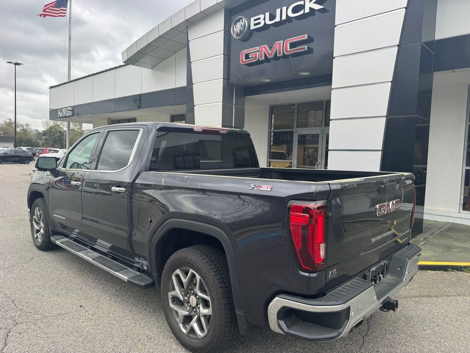 2024 GMC Sierra 1500 SLT